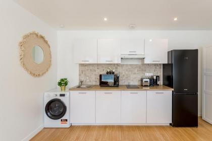 Cozy 5 Bedroom & 3 Bathroom - Tour Eiffel - image 16