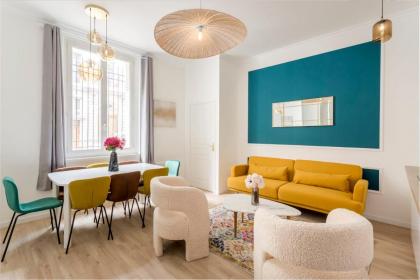 Cosy 3 bedroom & 2 bathroom Apartment - Opera