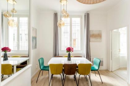 Cosy 3 bedroom & 2 bathroom Apartment - Opera - image 15