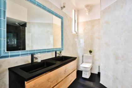 Arc de Triomphe Superbe Appartement Paris - image 19