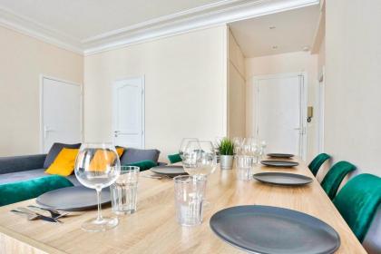 Arc de Triomphe Superbe Appartement Paris - image 3