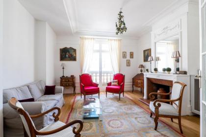 Veeve - Pérignon's Palazzo Paris 