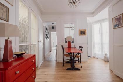 Veeve - Mid-century Mystique - image 10