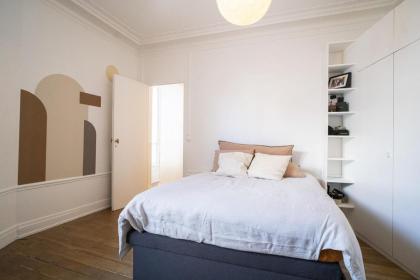 Spacious and bright cocoon - image 4