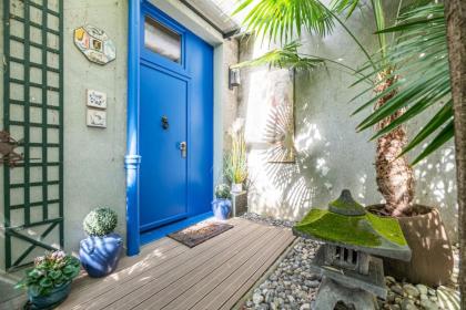 Veeve - Secluded Oasis - image 25