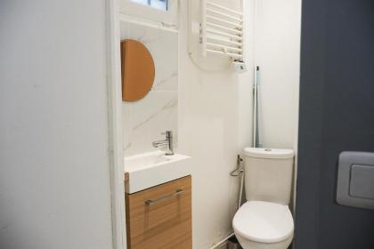 50 m2 Apartment Next To Montmartre - image 12