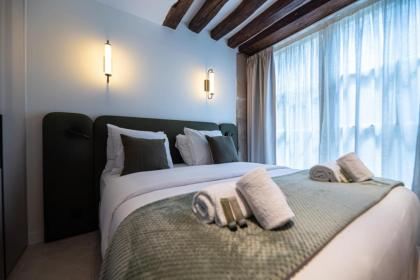 Luxury home marais - image 15