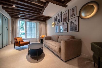 Luxury home marais - image 9