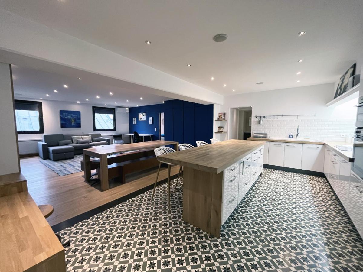 166 - Urban Luxury Apartment in Center of Paris - image 6