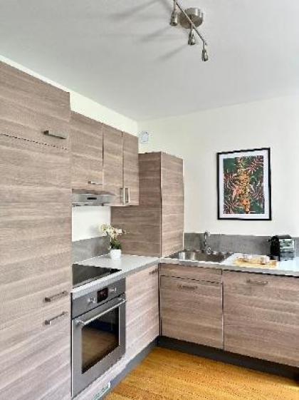 B1575 - Incredible flat in Buttes Chaumont ! - image 11