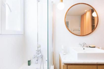 Charming 1BD Apart near Le Marais - image 24