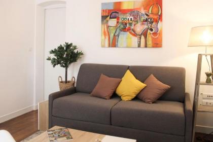 Cozy and practical cocoon at the heart of Paris - image 2