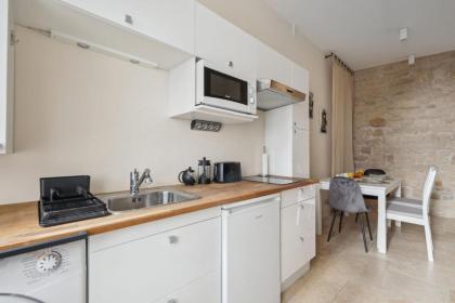 Ile St Louis - CityApartmentStay - image 12