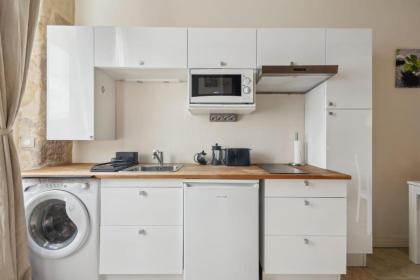 Ile St Louis - CityApartmentStay - image 13