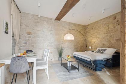 Ile St Louis - CityApartmentStay - image 6