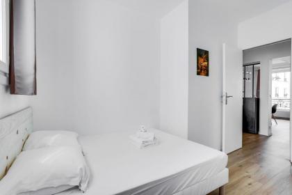 Montmartre & Sacré-Coeur - CityApartmentStay - image 12