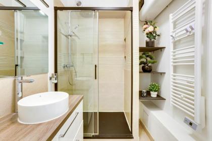 Montmartre & Sacré-Coeur - CityApartmentStay - image 17