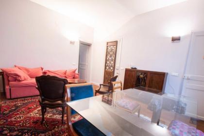 Spacious 50 m cocoon in the heart of Paris 17th - image 3