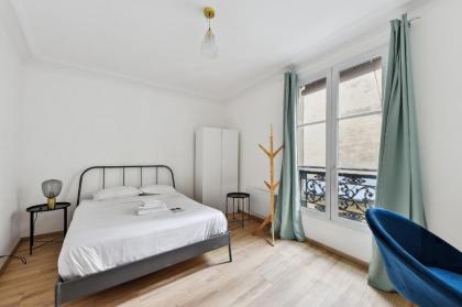 Montmartre & Abbesses - CityApartmentStay - image 9
