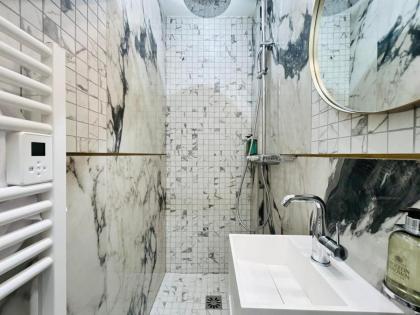 Luxury 2 Bedroom & 1 Bathroom - Le Marais - image 28