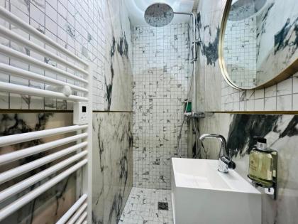 Luxury 2 Bedroom & 1 Bathroom - Le Marais - image 7