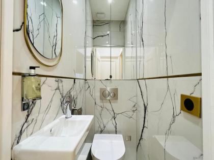 Luxury 2 Bedroom & 1 Bathroom - Le Marais - image 8