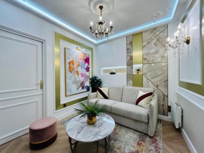 Luxury 2 Bedroom & 1 Bathroom - Le Marais - image 9