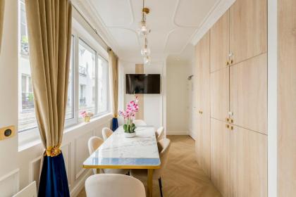 Luxury 2 Bedroom & 2 Bathroom - Opera - image 15