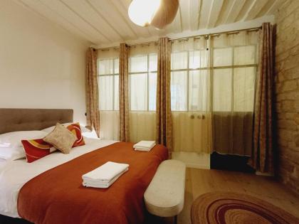 Happy Stay Paris - Marais Deluxe Suite - image 14
