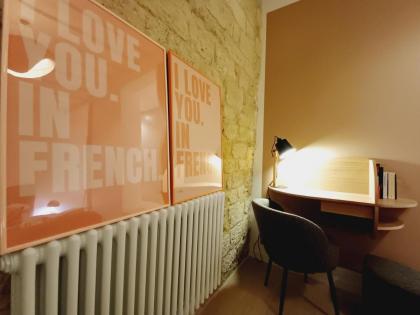 Happy Stay Paris - Marais Deluxe Suite - image 20