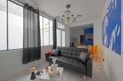 Modern Large Studio Apartment for 3 - image 3