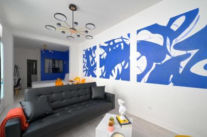 Modern Large Studio Apartment for 3 - image 6