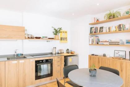 Stylish 1BD Apart for 2 - Canal Saint-Martin - image 26