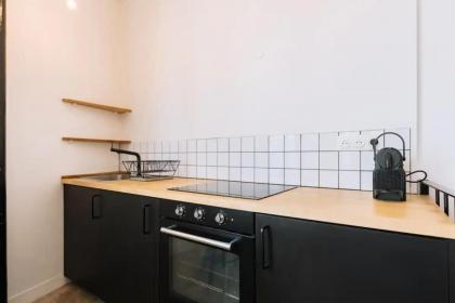 Charming Loft near Montmartre - image 2