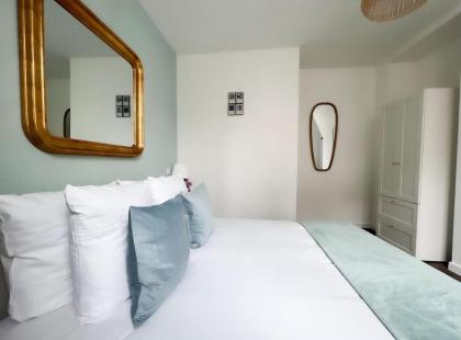 Cosy 5 bedroom & 2 bathroom-Marais - image 23