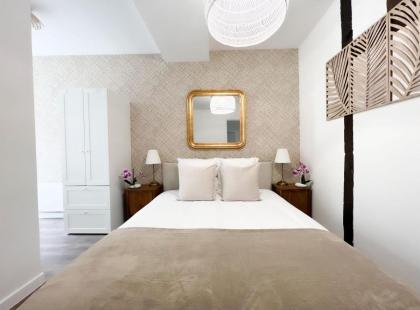 Cosy 5 bedroom & 2 bathroom-Marais - image 25