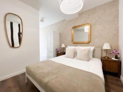 Cosy 5 bedroom & 2 bathroom-Marais - image 26