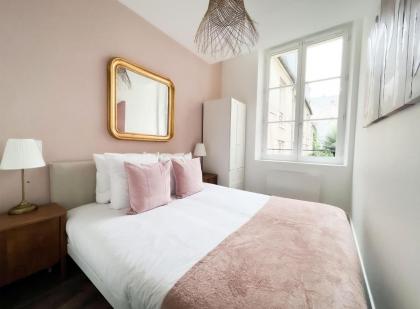 Cosy 5 bedroom & 2 bathroom-Marais - image 7