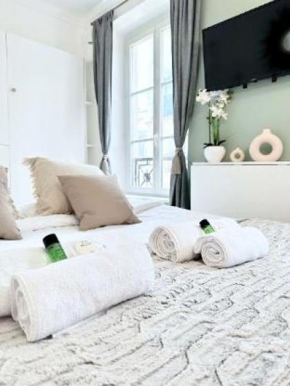 B1586 - Nice studio near Bourse de Paris ! - image 9