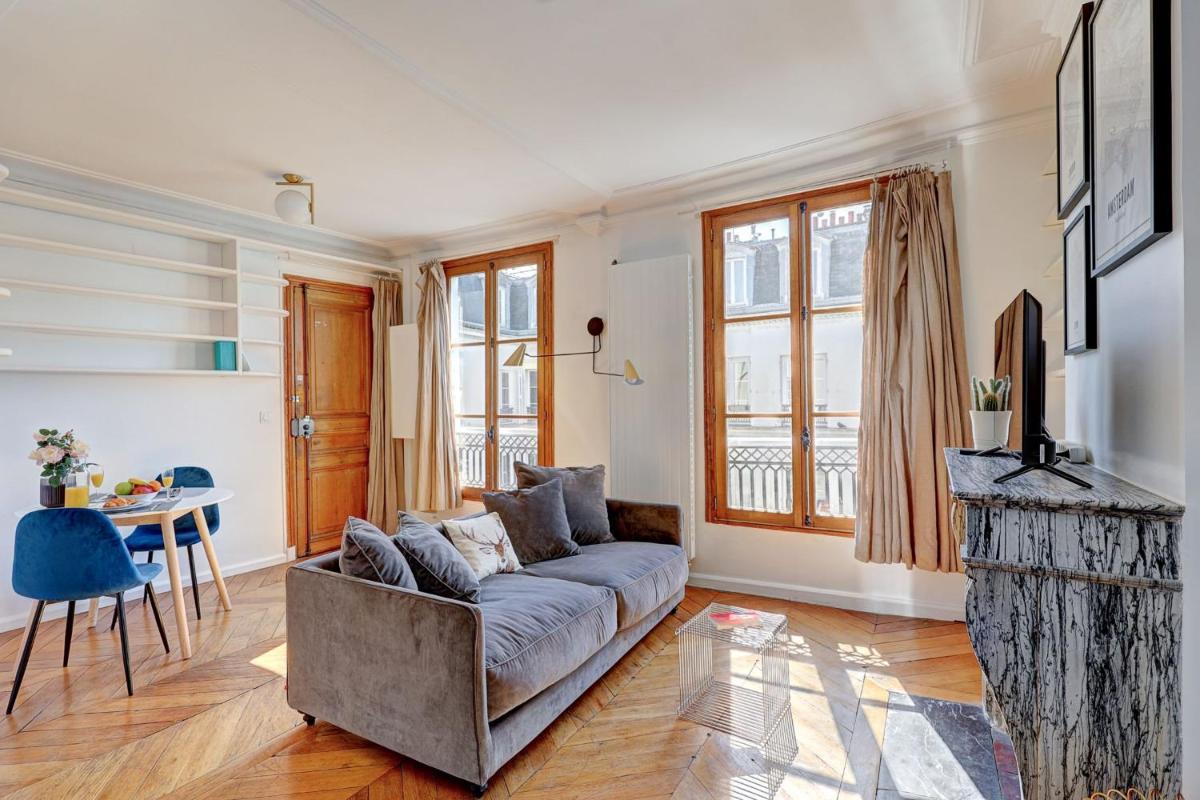 Marais & Places des Vosges - CityApartmentStay - main image