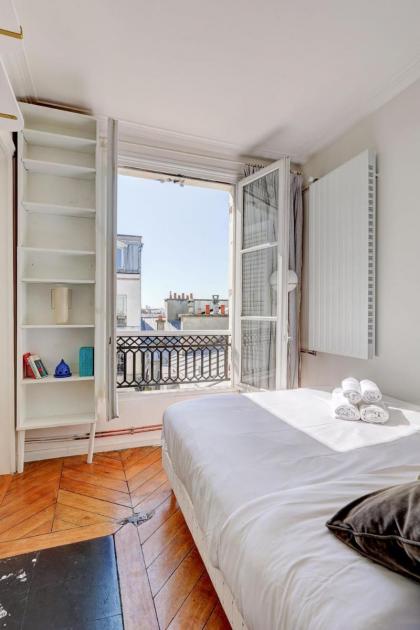 Marais & Places des Vosges - CityApartmentStay - image 17