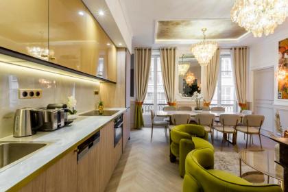 Luxury 6 Bedroom 3 Bathroom Louvre Champs Elysees - image 19