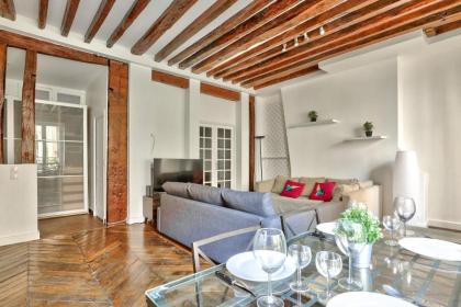 Chatelet les Halles Superb Appartment - image 2