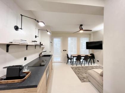 Superb Apartment Palais Royal Louvre Museum - image 4