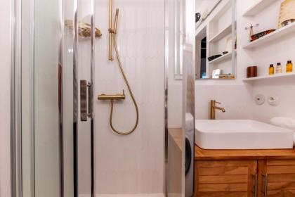 Veeve - Rustic Allure - image 13