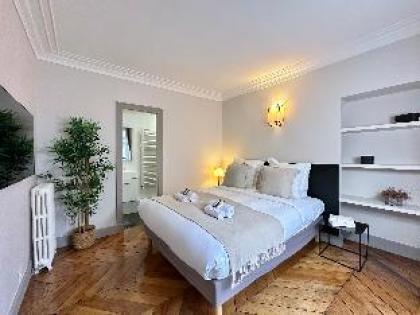 B1573 - Luxembourg Garden - Wonderful apartment - image 7
