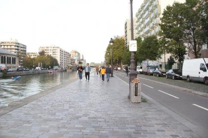 Paris' Premium Romantic Studio - image 12
