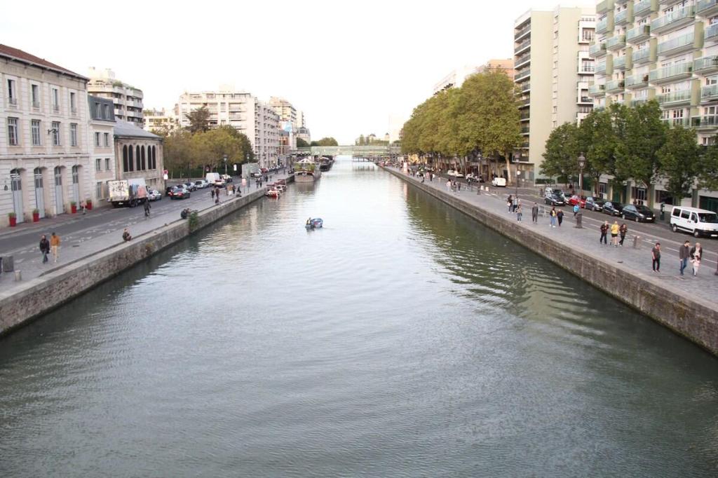 Paris' Premium Romantic Studio - image 6