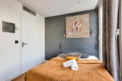 Urban Flat 129 - Art Love Champs-Elysees - image 15