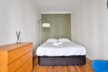Quiet apartment in the 6th arrondissement Paris - Welkeys - image 7
